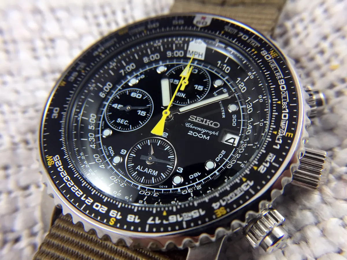 SEIKO FLIGHTMASTER SNA411 Montre Seiko Flightmaster SNA411 avec règle à calcul circulaire